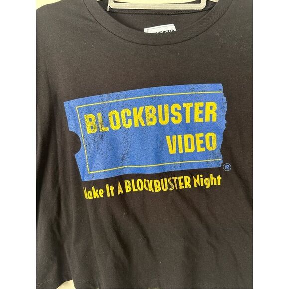 Blockbuster Video Graphic Tee Crop Top Black sz Large - Picture 2 of 5